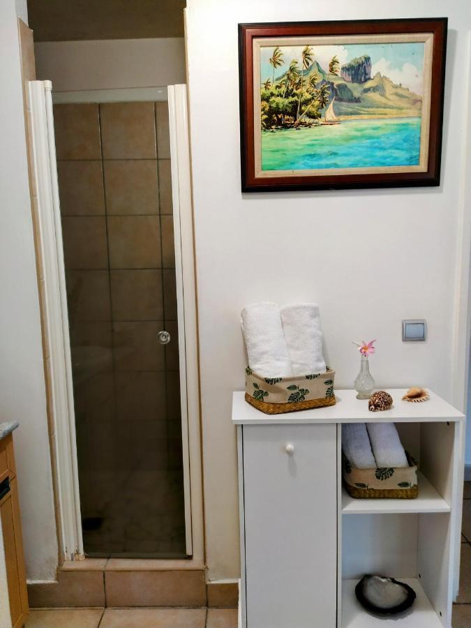 Farerei Appartement Spacieux, Equipe Et Confortable Faaa Luaran gambar