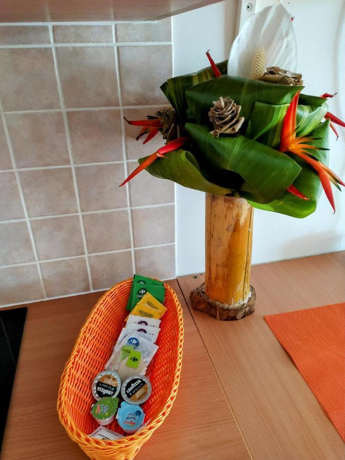 Farerei Appartement Spacieux, Equipe Et Confortable Faaa Luaran gambar